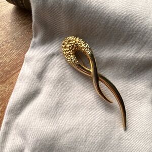 Vintage Gilded Knot Elegant Gold-Tone Brooch